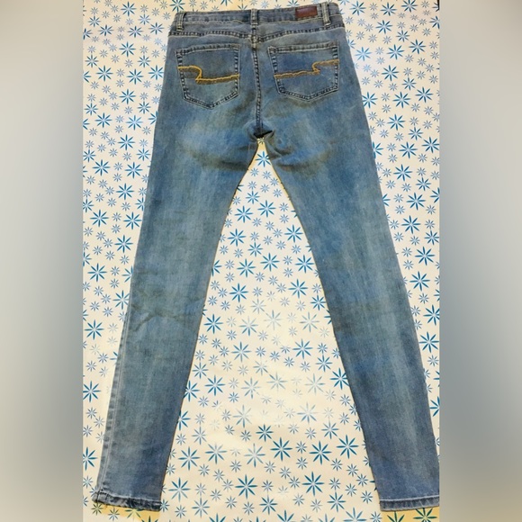 ZC Blue Jeans - Picture 2 of 3